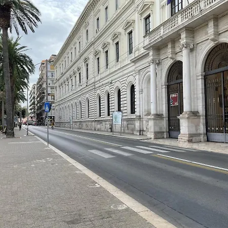 Civico 15 باري